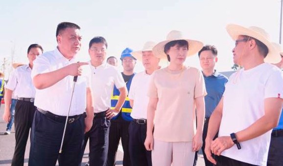 机场快速路主线通车在即，李爱武专题调研城市重点交通项目建设